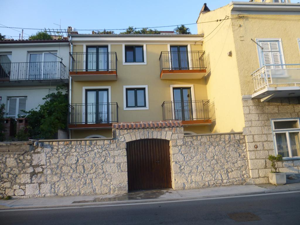 Apartments Monika Novi Vinodolski Zimmer foto