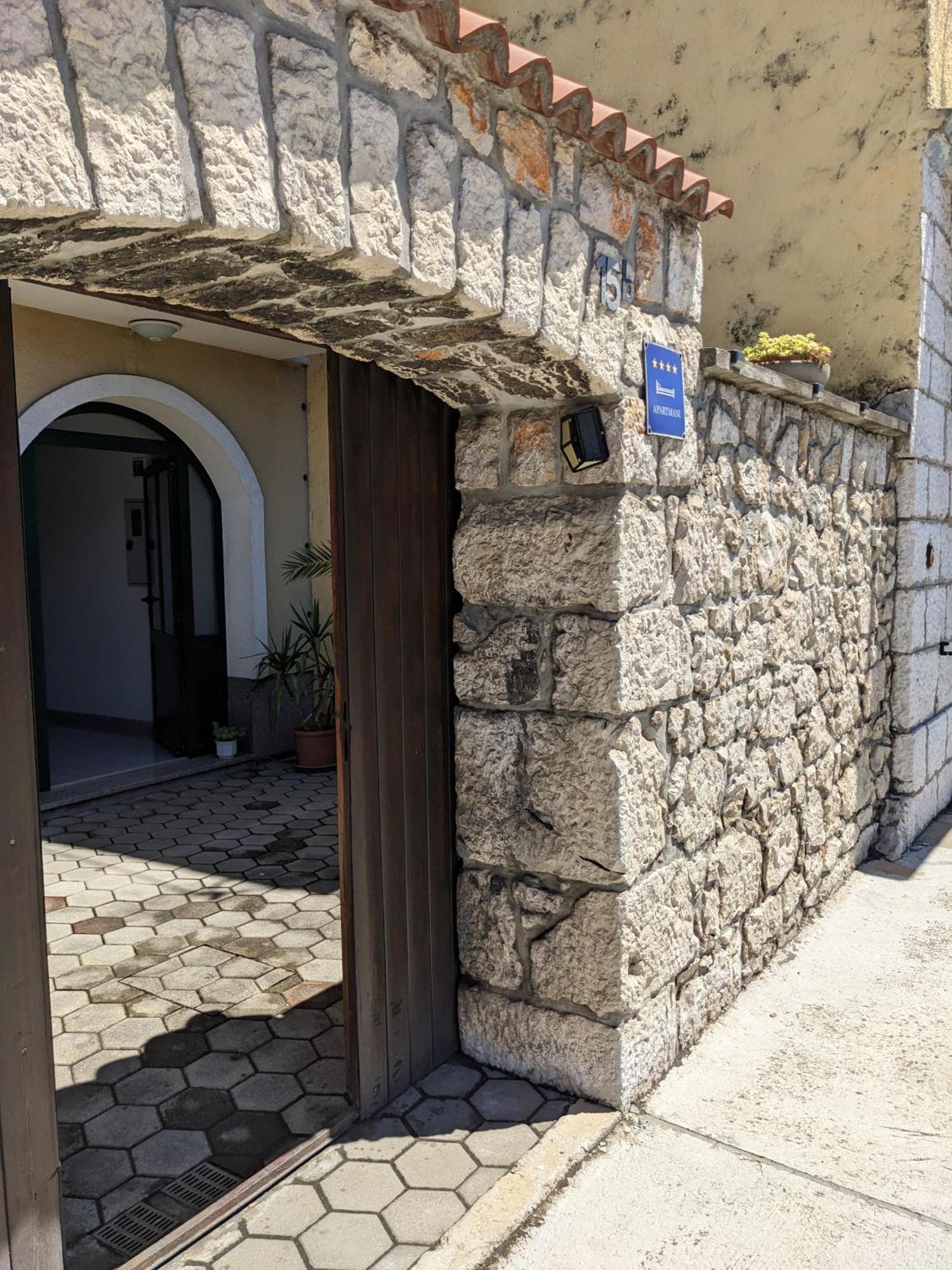 Apartments Monika Novi Vinodolski Exterior foto